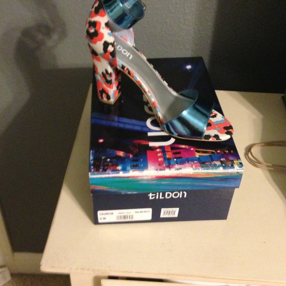 Tildon shoes from Nordstrom New in box size 9