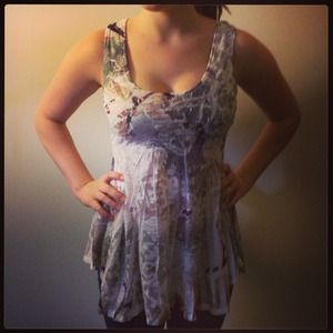 Super cute buckle top!