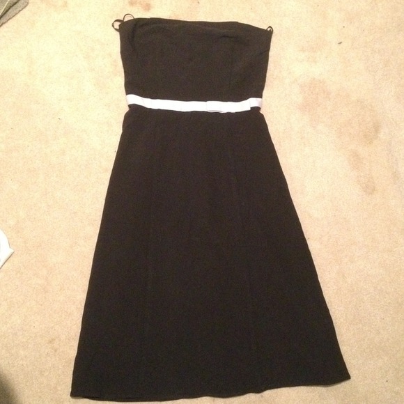 Black strapless dress with white ribbon