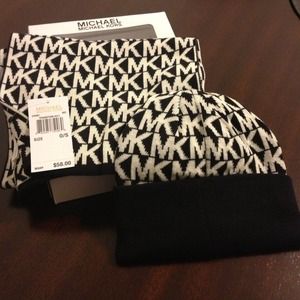 Michael Kors Scarf with matching Hat
