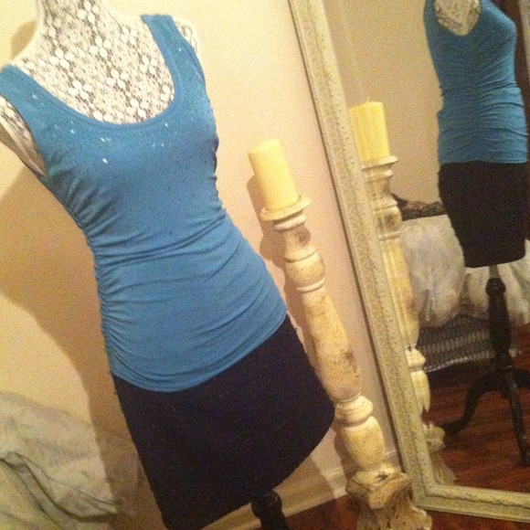 Gorges top in teal color