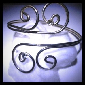 Silver Arm Cuff/ Arm Bracelet!