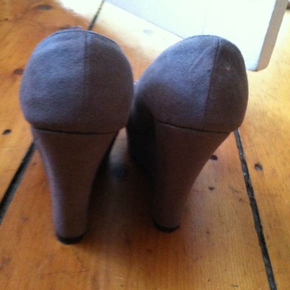 Cute Wedges! - Picture 2 of 4