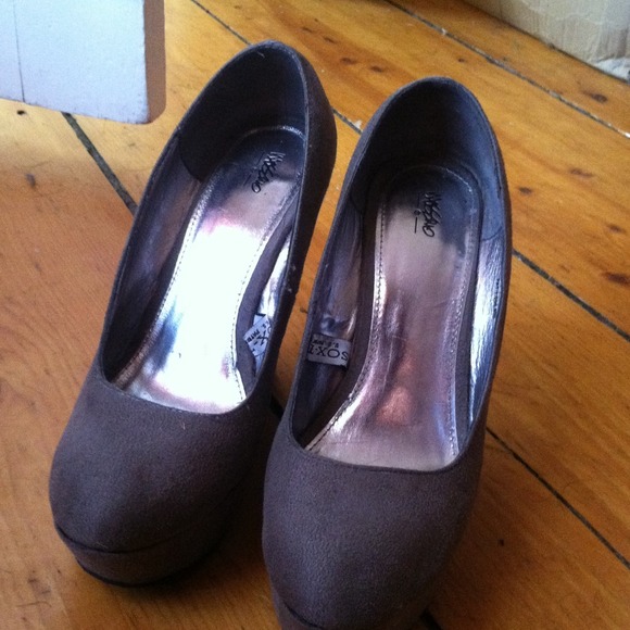 Cute Wedges! - Picture 3 of 4