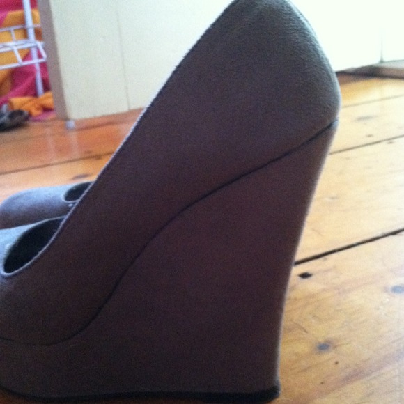 Cute Wedges! - Picture 4 of 4