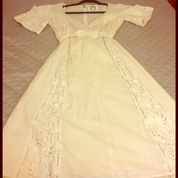 Beautiful off white spring dress