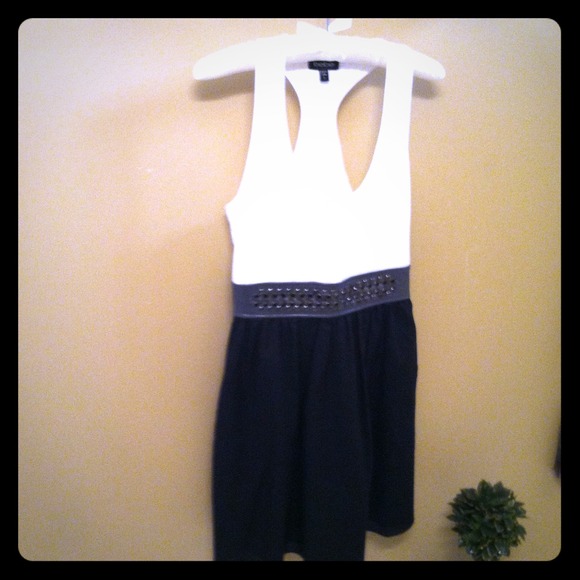 bebe black and white dress. Size Small