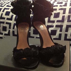 🔴ON HOLD🔴 @kat1216 Vince Camuto black  heels