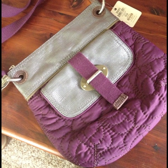 Fossil Key Per Crossbody NWT