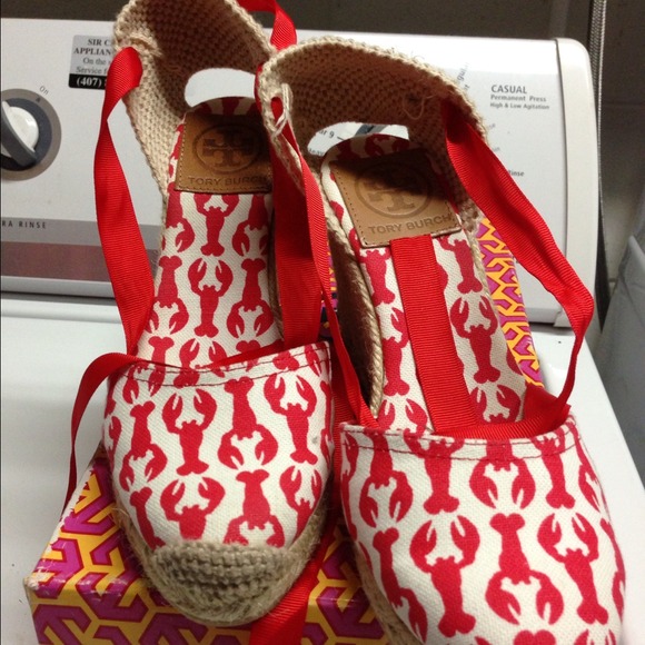 Authentic Tory burch ... Brand new ...