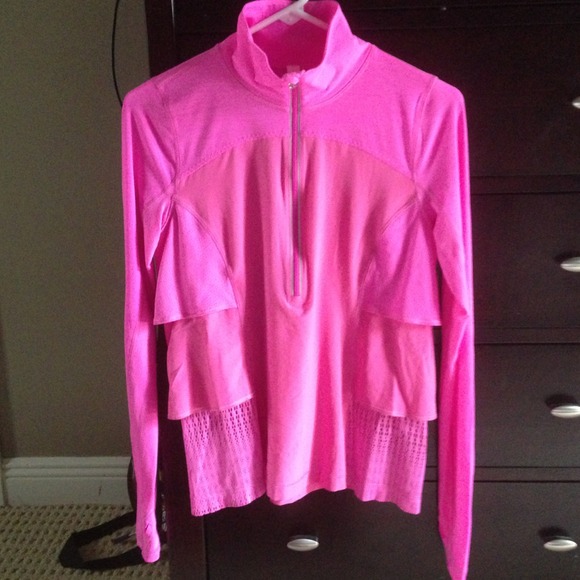 ⛔SOLD⛔ Lululemon Sun Runner Top