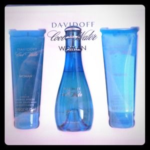 Women's Cool Water by Davidoff Gift Set