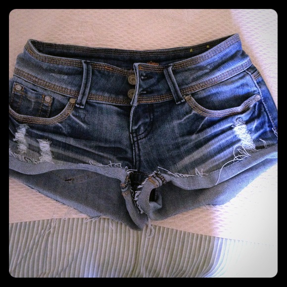 Super cute jean shorts