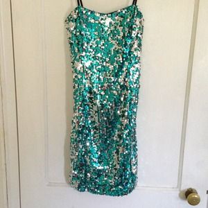 NWT!! Super sexy sequin dress