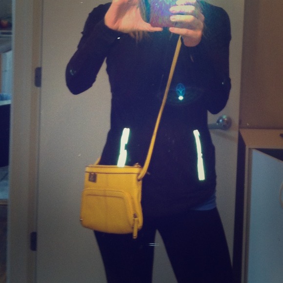 Tignanello Handbags - Leather Yellow Purse💛💛