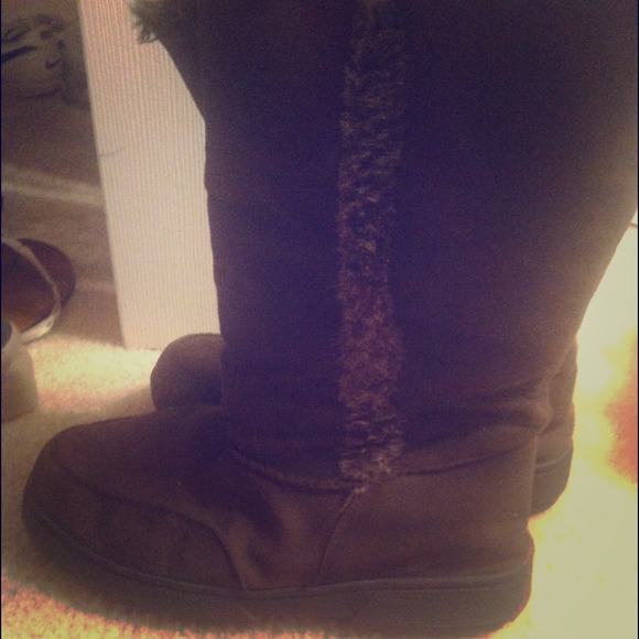 Brown snow boots!