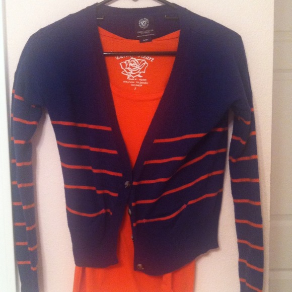 American eagle cardigan w/ tshirt