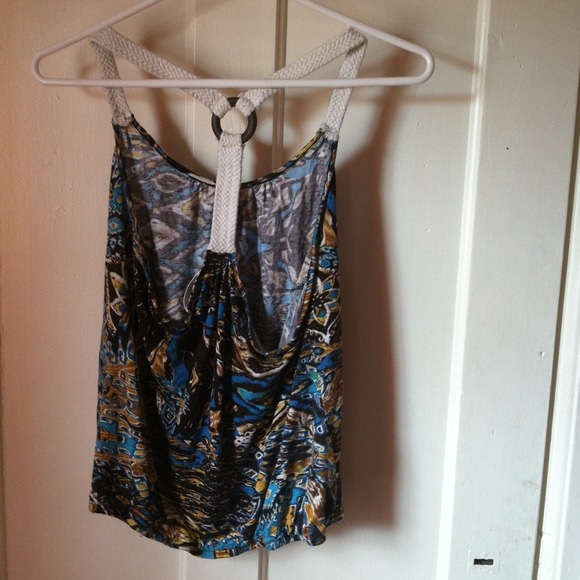 Summer top! - Picture 2 of 3