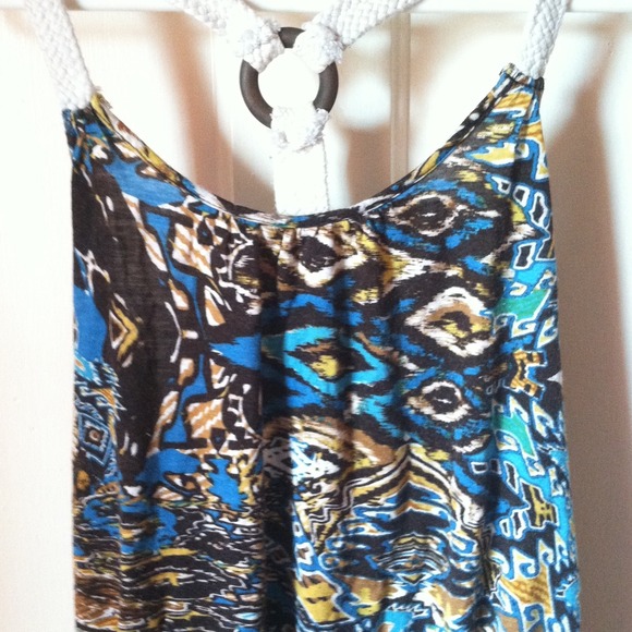 Summer top! - Picture 3 of 3