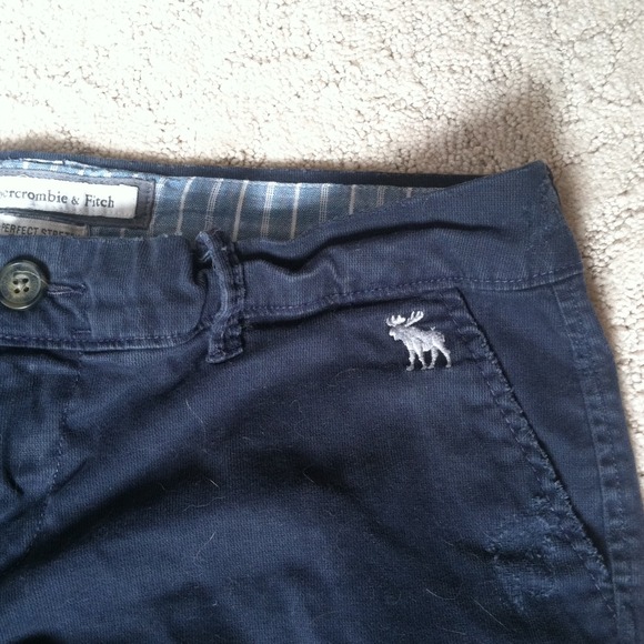 ❌SOLD❌ A&F || Perfect Stretch Chino Shorts - Picture 3 of 4