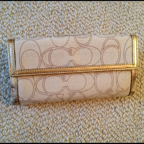 Authentic Coach wallet - Picture 4 of 4