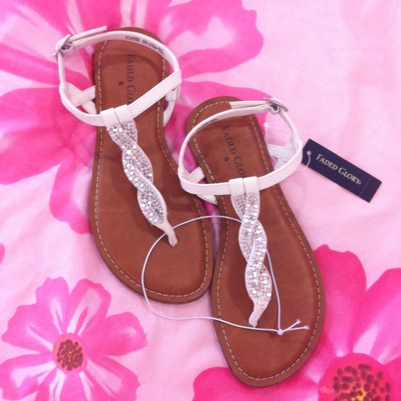 ❤SOLD❤ NEW white sandal!