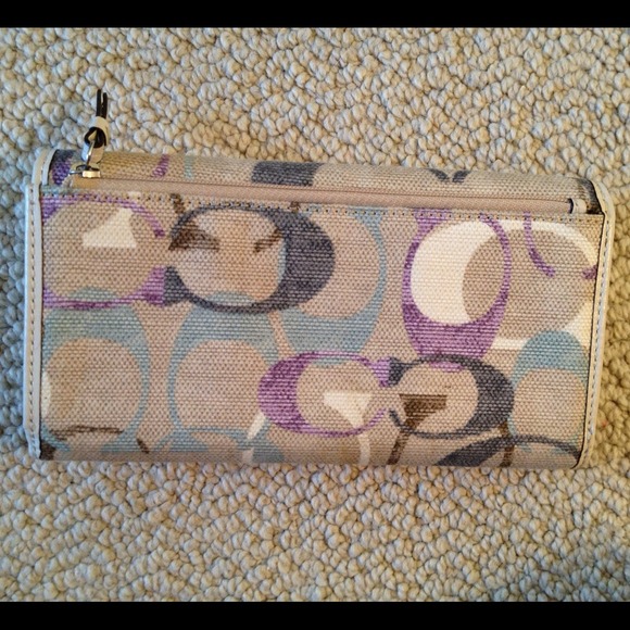 Authentic Coach wallet - Picture 3 of 3