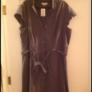 *** SOLD *** NWT Grey Button Up Dress - Plus Size