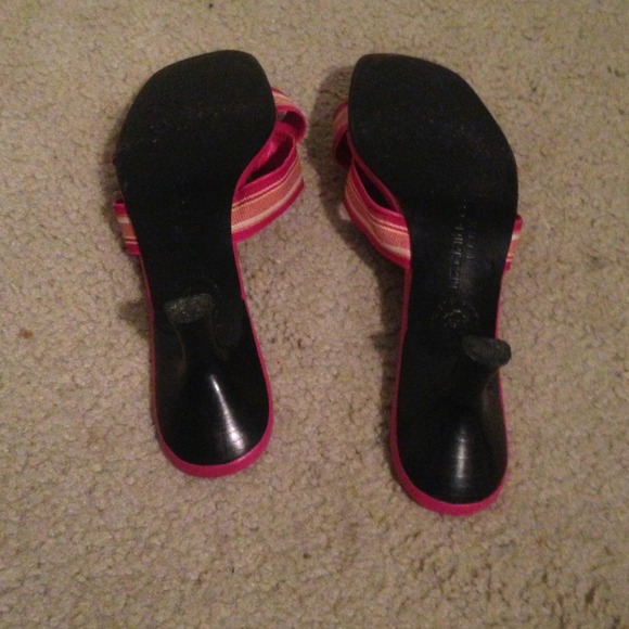 Liz Claiborne pink heel sandals w/ knotted straps - Picture 3 of 4