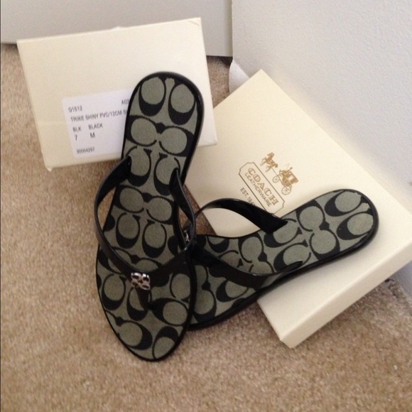 COACH Monogram Gel Flip Flops and iPhone 4/4S case
