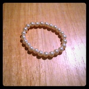 Pearl bracelet