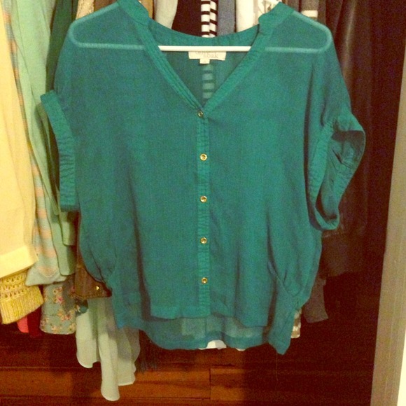 Cute button down top with gold buttons