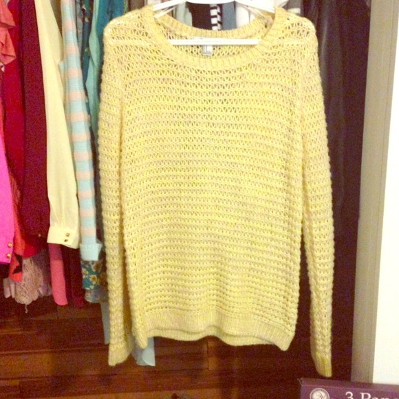 Yellow flowy top