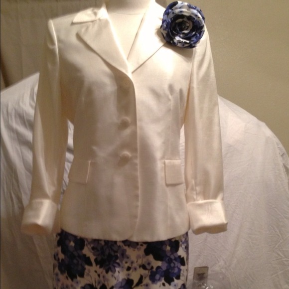 NWT 🚩SLASHED🚩 Evan Piccone size 6--3 pc suit - Picture 1 of 4