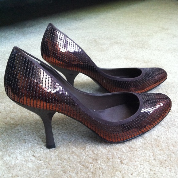 🌟HOST PICK!🌟Bronze Sequin heels🌟