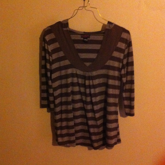 Brown stripe 1/4 sleeve