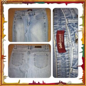 Lee riveted ultimate 5 jeans.