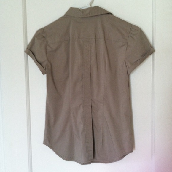 Khaki Button Up Stretch shirt - NY & Company -XS - Picture 2 of 3