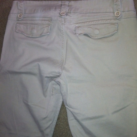Shorts - Picture 3 of 4