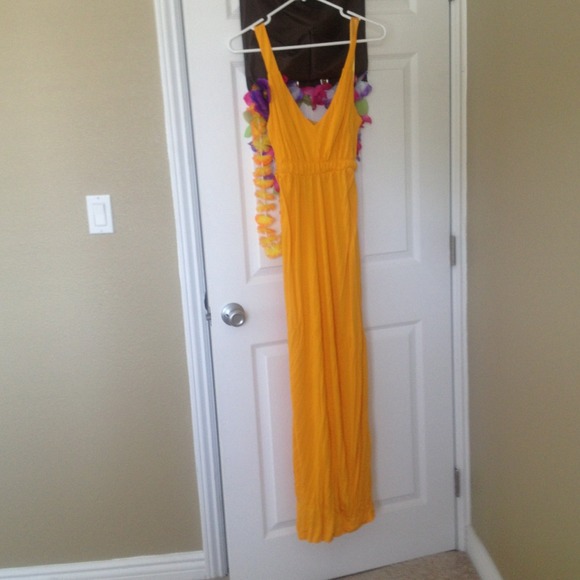 nyco Dresses & Skirts - Yellow maxi dress NYCO sz l