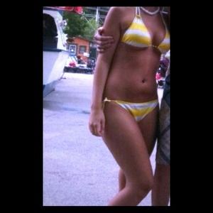Traded***Yellow Hurley bikini