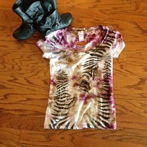 Super cute sugar and rox t-shirt from the Buckle