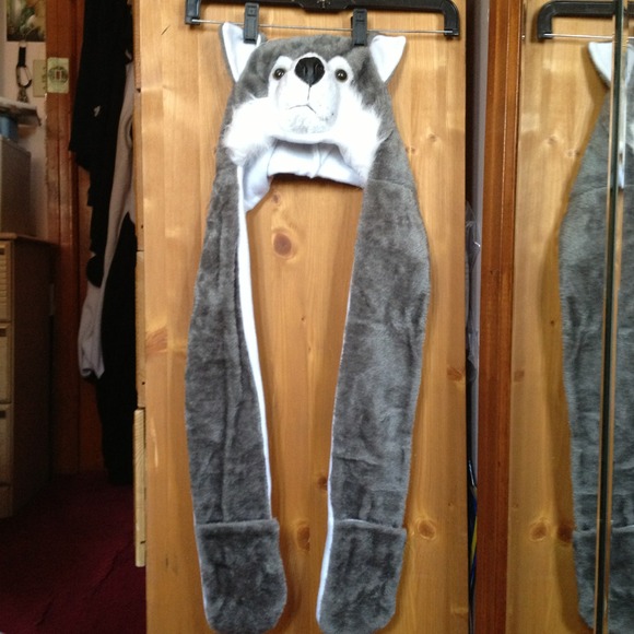 Wolf animal hat with pockets