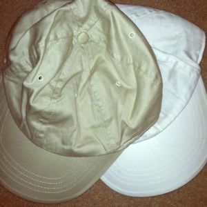 Baseball hats bundled.