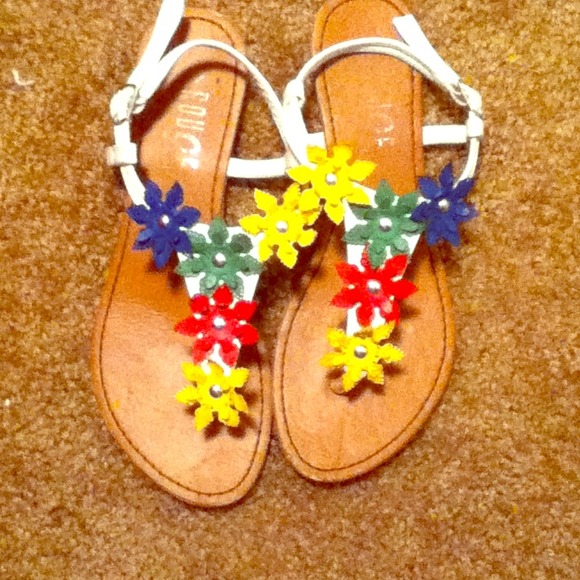 💥SOLD💥Floral Sandals