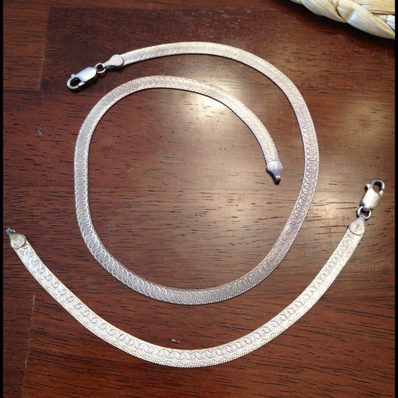 925 Italian Silver necklace (short) and bracelet - Picture 1 of 2