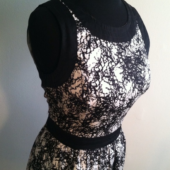 Kensie Black & White Splatter Dress Sz M - Picture 3 of 3