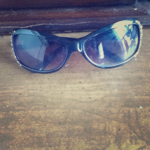 Black Sunglasses w/ Rhinestones