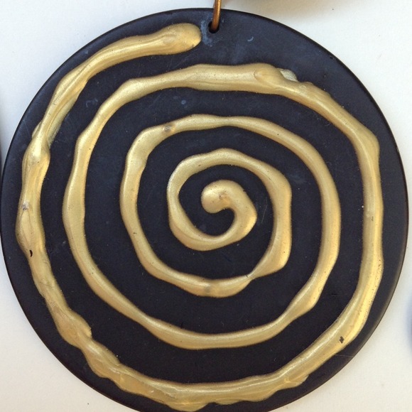 Vintage 3 1/2" Disc Clip-on Earrings - Picture 2 of 4