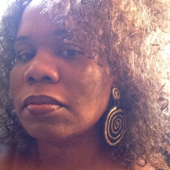 Vintage 3 1/2" Disc Clip-on Earrings - Picture 4 of 4